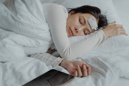 睡眠時の装着イメージ 睡眠時の装着イメージ